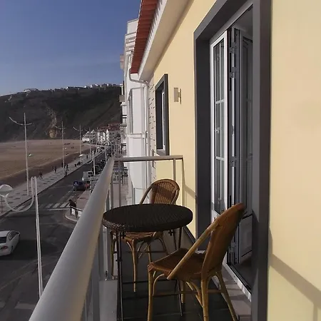 Na Crista Da Onda 2* Nazaré